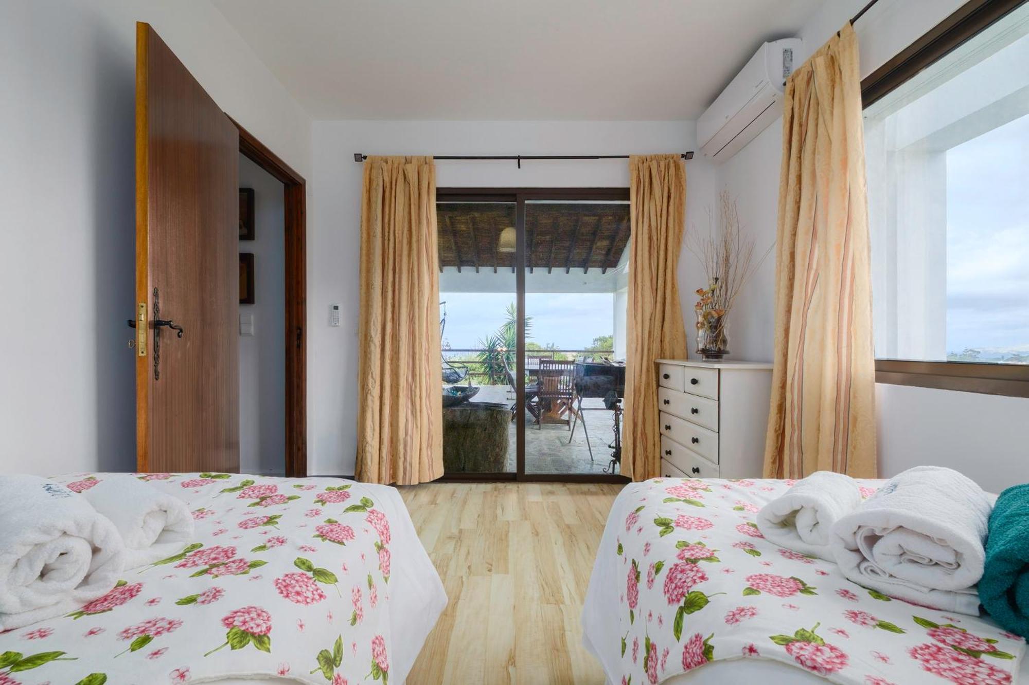 Casa Das Hortencias By Azoresrent Farroupo Esterno foto